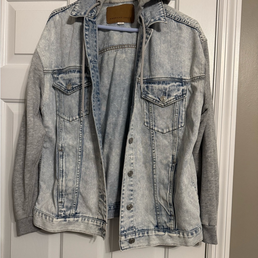 American Eagle Outfitters Light Blue Denim Jacket with Gray Hoodie